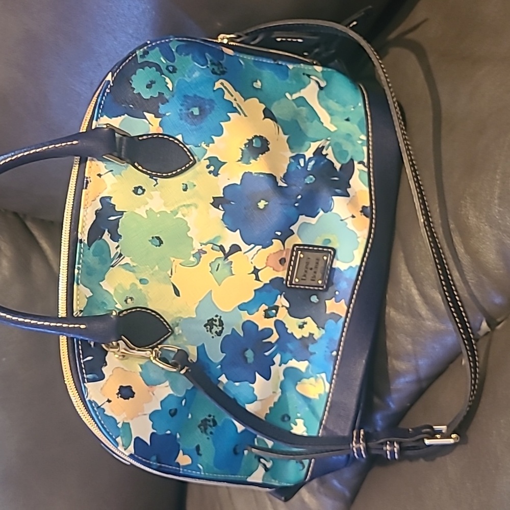 Dooney & Bourke Bag